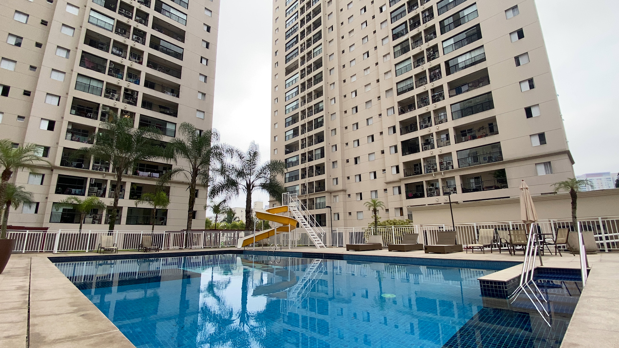 Imagem Apartamento com 2 Quartos à Venda, 63 m²em Marapé - Santos