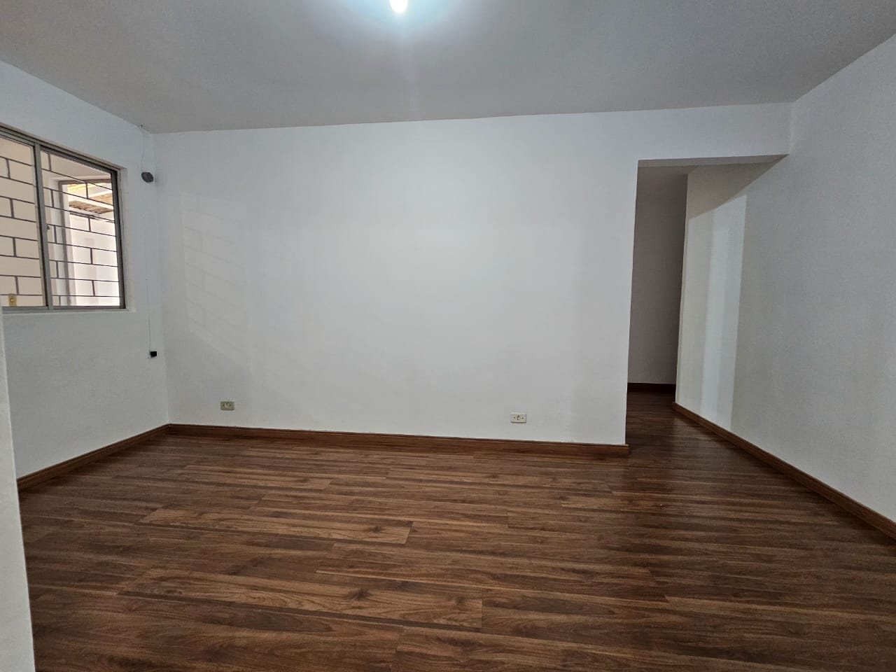 Imagem Casa com 3 Quartos à Venda, 123 m²em Bairro Alto - Curitiba Imagem Casa com 3 Quartos à Venda, 123 m²em Bairro Alto - Curitiba