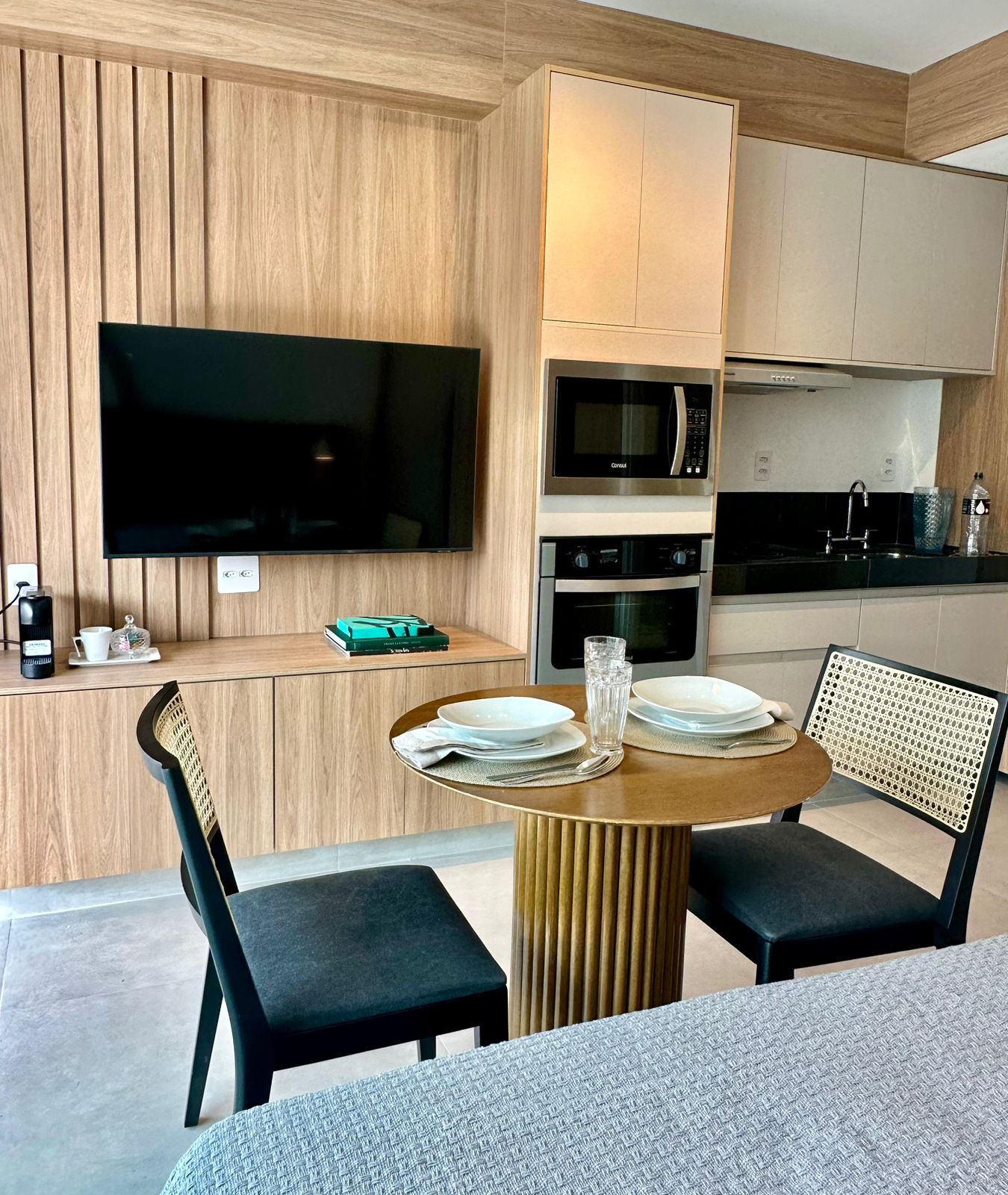 Imagem Apartamento com 1 Quarto para Alugar, 27 m²em Cerqueira César - São Paulo