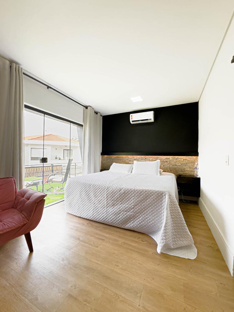 Imagem Casa de Condomínio com 4 Quartos à Venda, 206 m²em Alphaville - Santana de Parnaíba Imagem Casa de Condomínio com 4 Quartos à Venda, 206 m²em Alphaville - Santana de Parnaíba