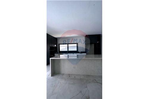 Imagem Casa de Condomínio com 2 Quartos à Venda, 315 m²em Condomínio Residencial Monte Carlo - São José dos Campos Imagem Casa de Condomínio com 2 Quartos à Venda, 315 m²em Condomínio Residencial Monte Carlo - São José dos Campos