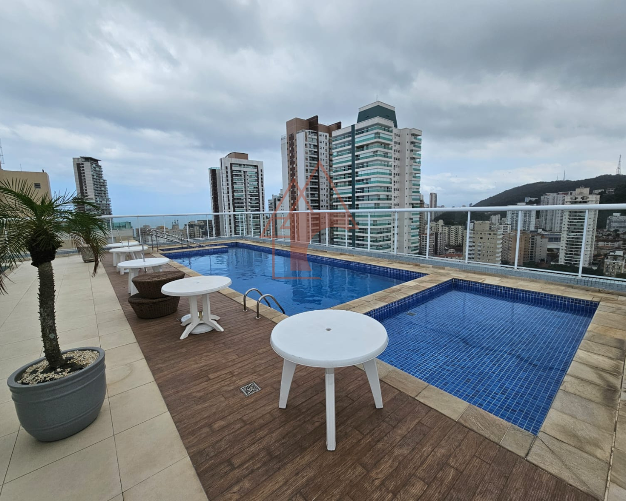 Apartamento com 3 Quartos à Venda, 114 m² em Pompéia - Santos