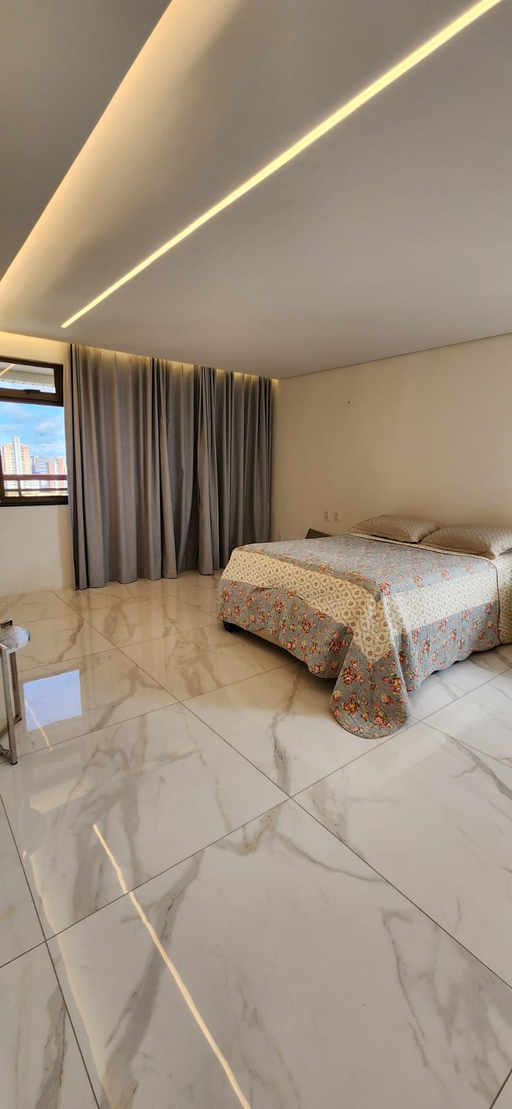 Imagem Apartamento com 5 Quartos à Venda, 340 m²em Meireles - Fortaleza