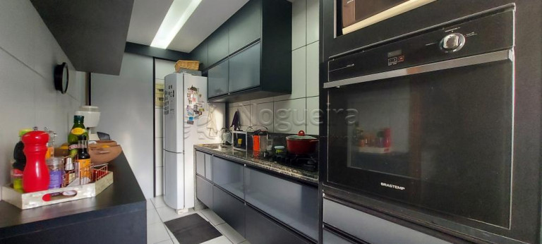 Imagem Apartamento com 2 Quartos à Venda, 79 m²em Casa Amarela - Recife