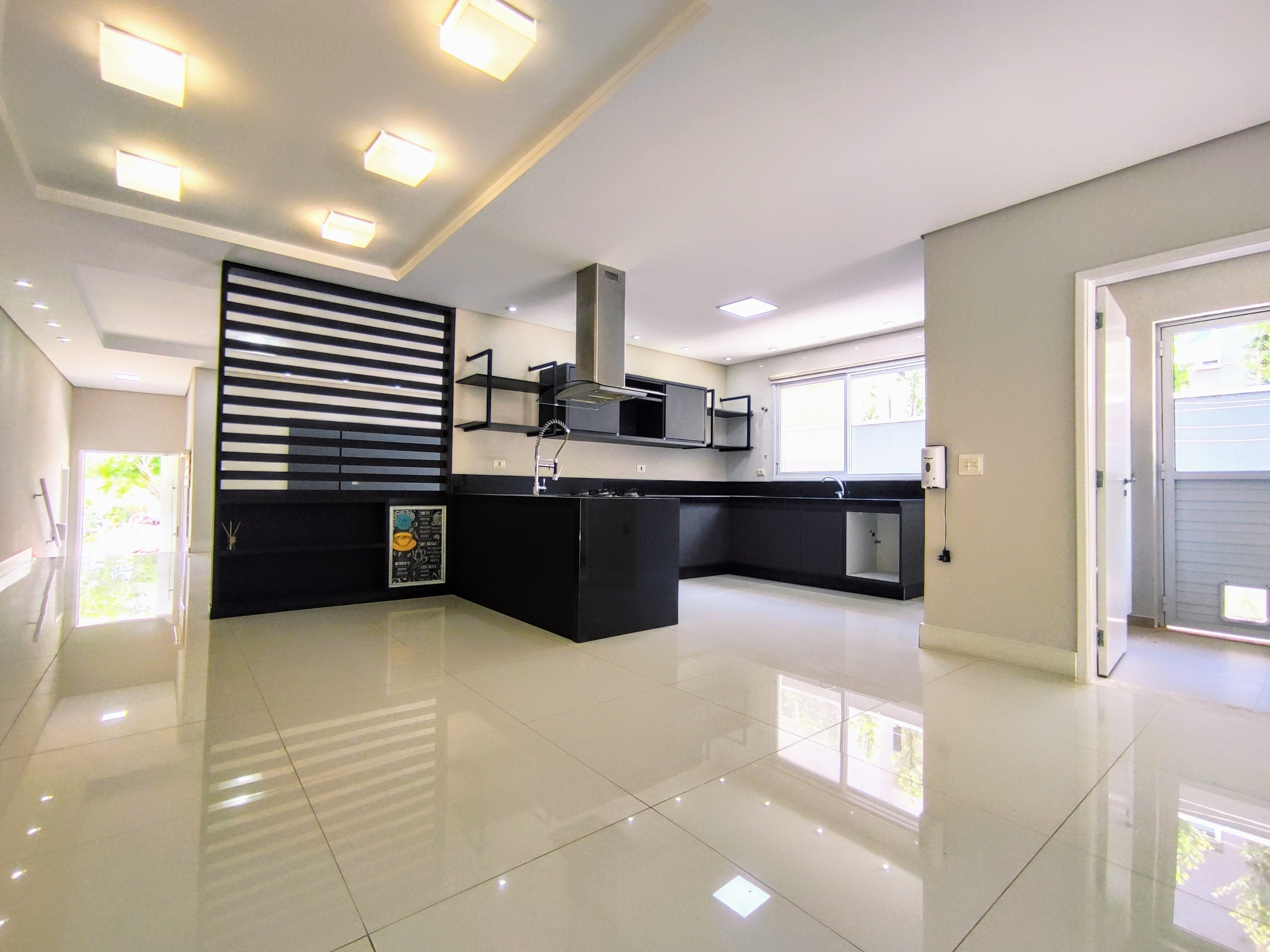 Imagem Casa de Condomínio com 4 Quartos à Venda ou Locação, 220 m²em Condomínio Reserva da Serra - Jundiaí