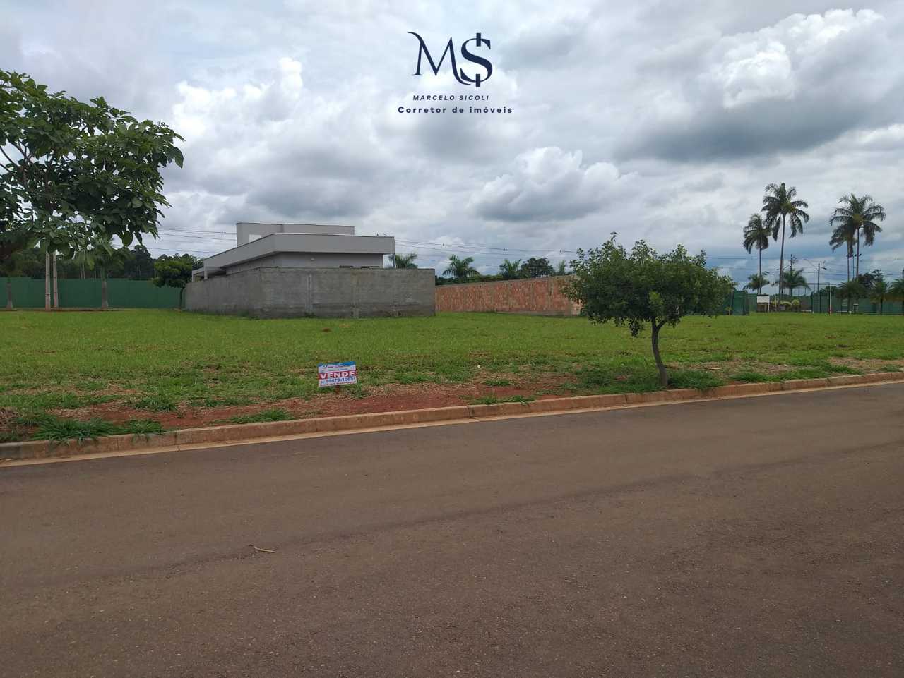 Imagem Terreno em Condomínio à Venda, 250 m²em Centro - Cidade Ocidental