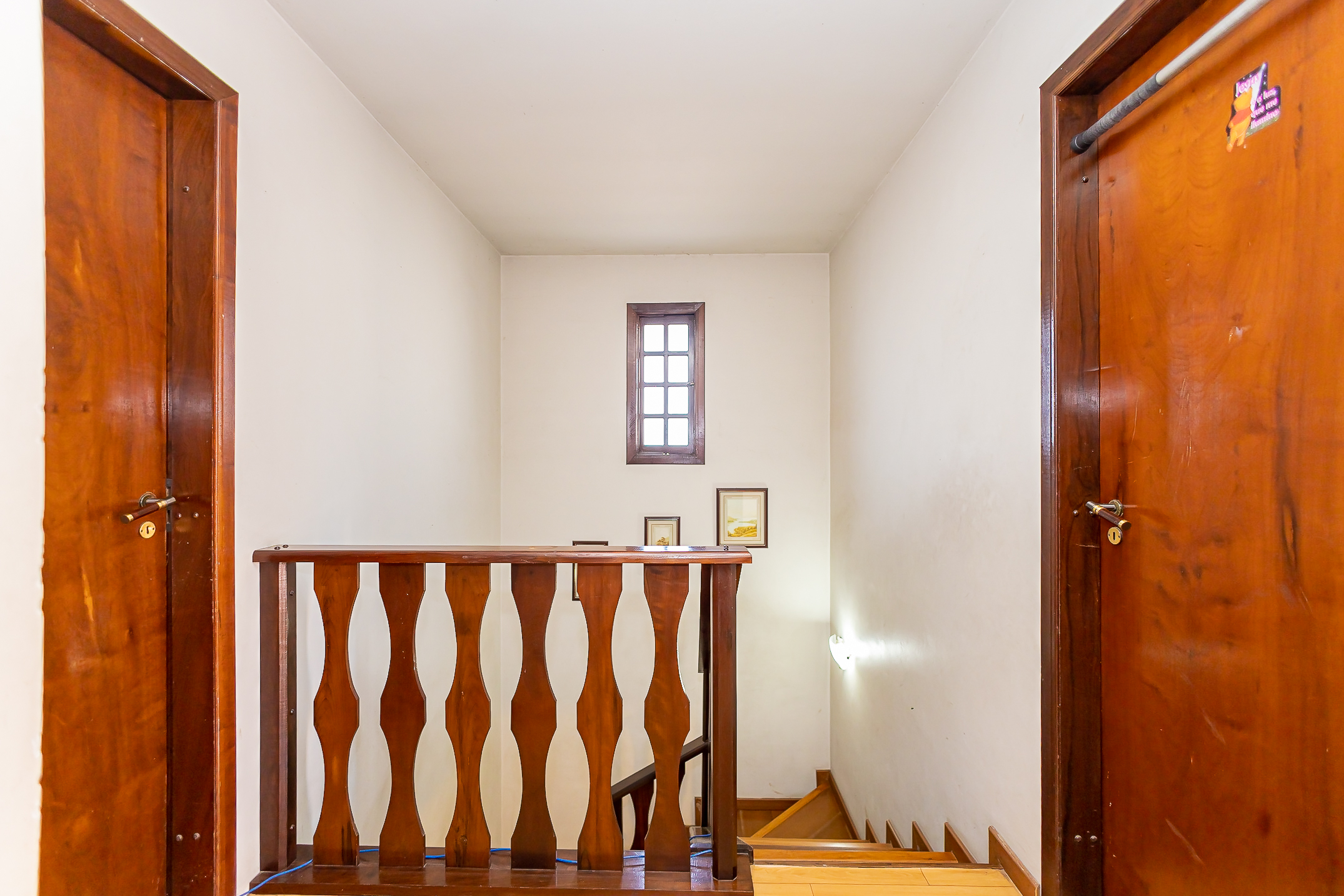 Imagem Casa com 3 Quartos à Venda, 209 m²em Campina do Siqueira - Curitiba Imagem Casa com 3 Quartos à Venda, 209 m²em Campina do Siqueira - Curitiba