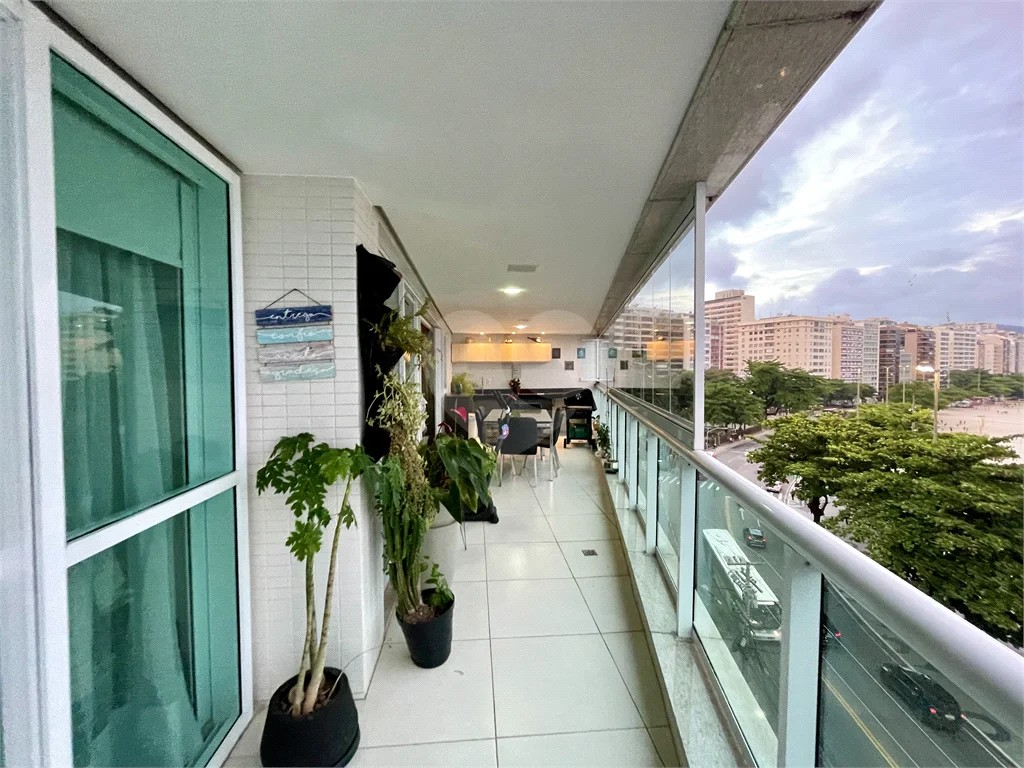 Imagem Apartamento com 4 Quartos à Venda, 230 m²em Icaraí - Niterói Imagem Apartamento com 4 Quartos à Venda, 230 m²em Icaraí - Niterói