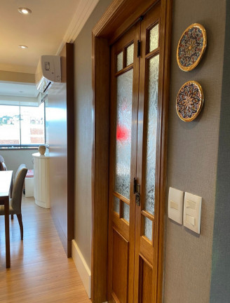 Imagem Apartamento com 3 Quartos à Venda, em Menino Deus - Porto Alegre Imagem Apartamento com 3 Quartos à Venda, em Menino Deus - Porto Alegre