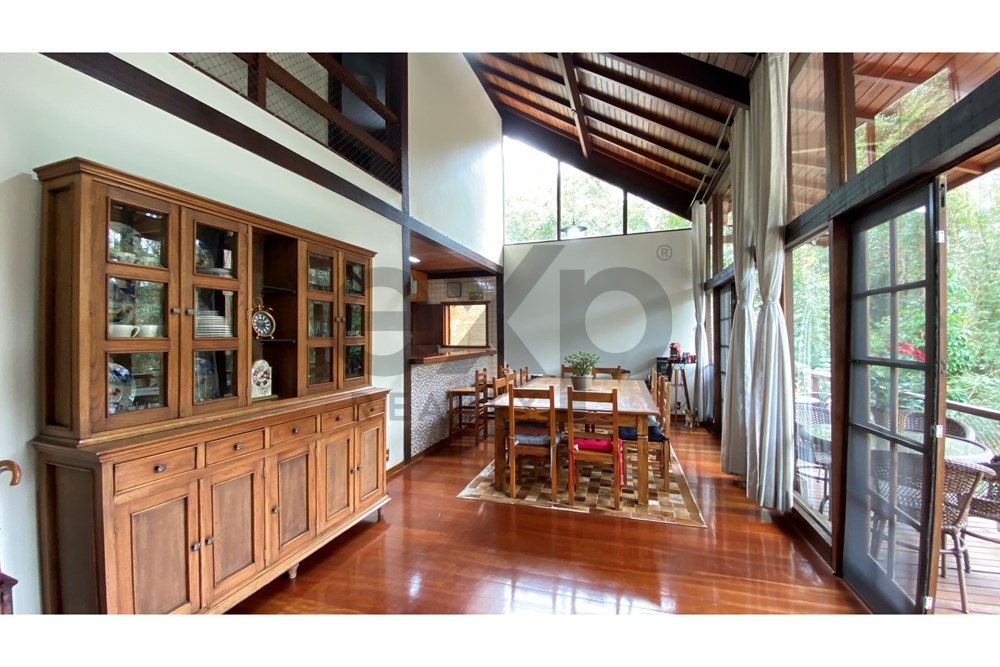 Imagem Casa de Condomínio com 5 Quartos à Venda, 317 m² em Itaipava - Petrópolis