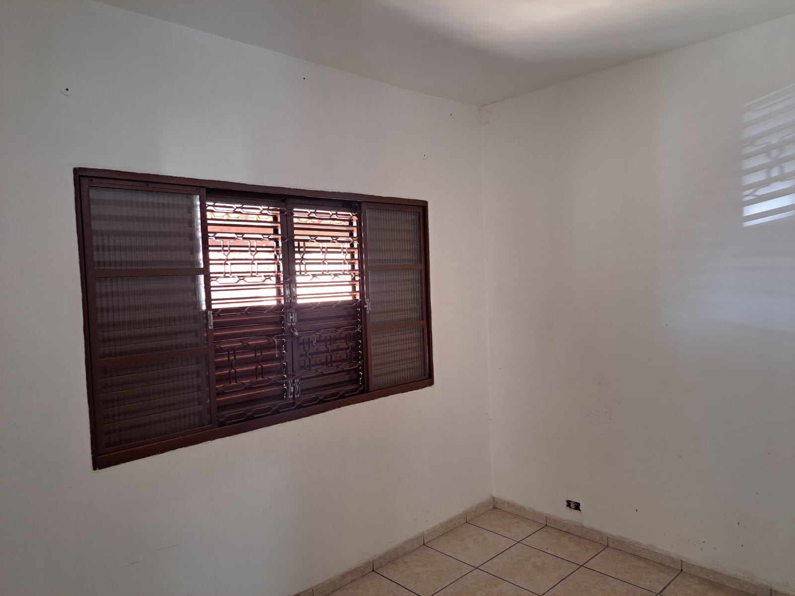 Imagem Casa com 3 Quartos à Venda, 150 m² em Jardim Topázio - São José dos Campos Imagem Casa com 3 Quartos à Venda, 150 m² em Jardim Topázio - São José dos Campos