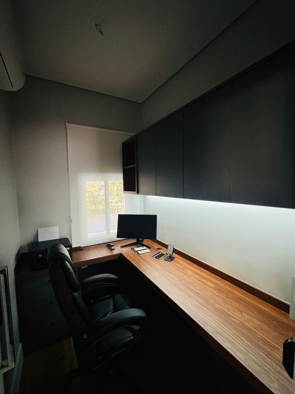 Imagem Casa de Condomínio com 3 Quartos à Venda, 240 m²em Medeiros - Jundiaí