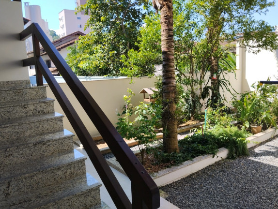 Imagem Casa com 4 Quartos à Venda, 400 m² em Garcia - Blumenau Imagem Casa com 4 Quartos à Venda, 400 m² em Garcia - Blumenau