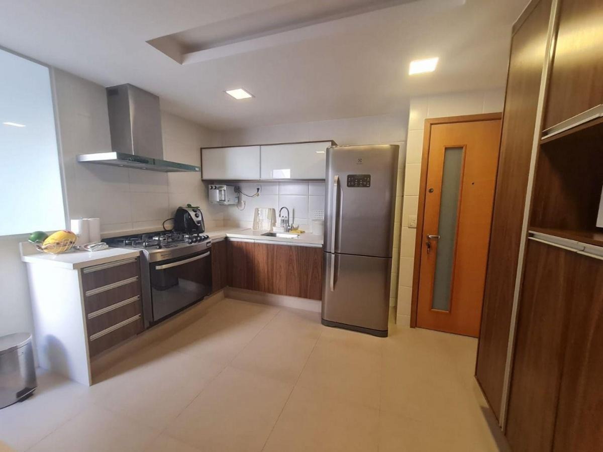 Imagem Apartamento com 4 Quartos à Venda, 263 m²em Camboinhas - Niterói Imagem Apartamento com 4 Quartos à Venda, 263 m²em Camboinhas - Niterói