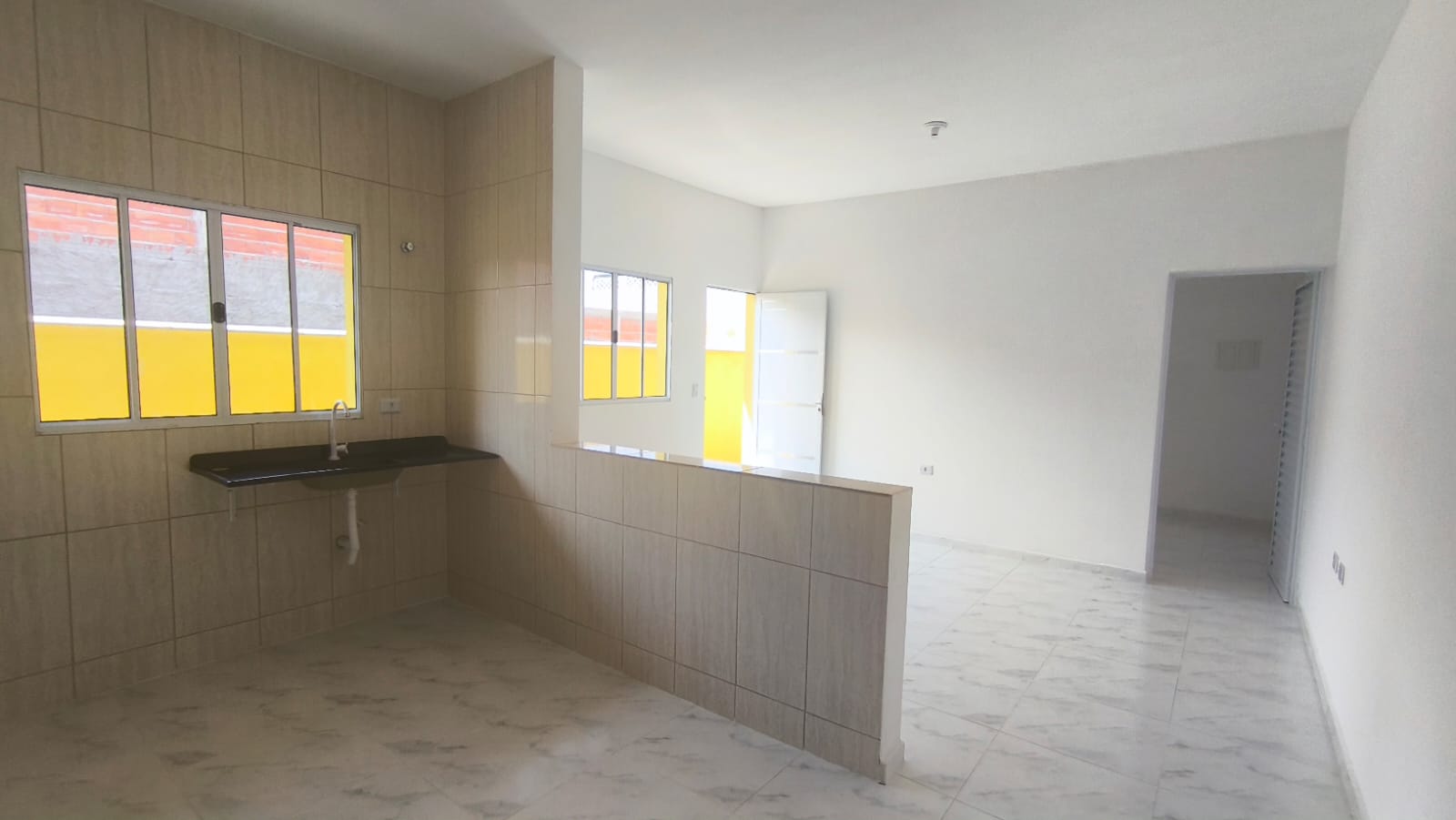 Imagem Casa com 2 Quartos à Venda, 52 m²em Balneário Califórnia - Itanhaém Imagem Casa com 2 Quartos à Venda, 52 m²em Balneário Califórnia - Itanhaém
