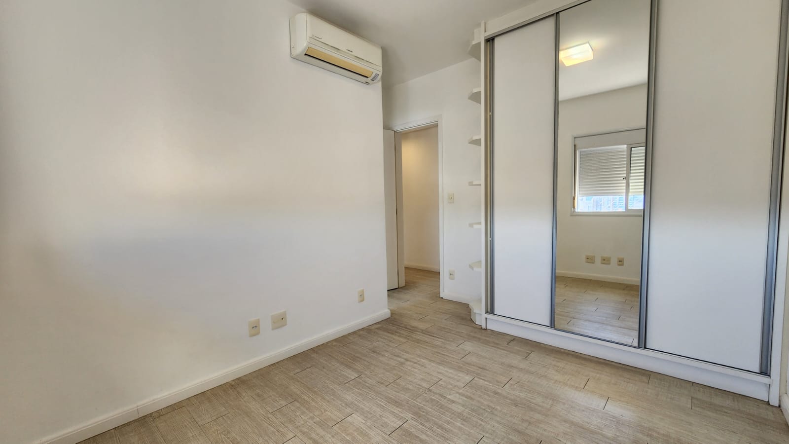 Imagem Apartamento com 4 Quartos à Venda, 204 m²em Boqueirão - Santos Imagem Apartamento com 4 Quartos à Venda, 204 m²em Boqueirão - Santos