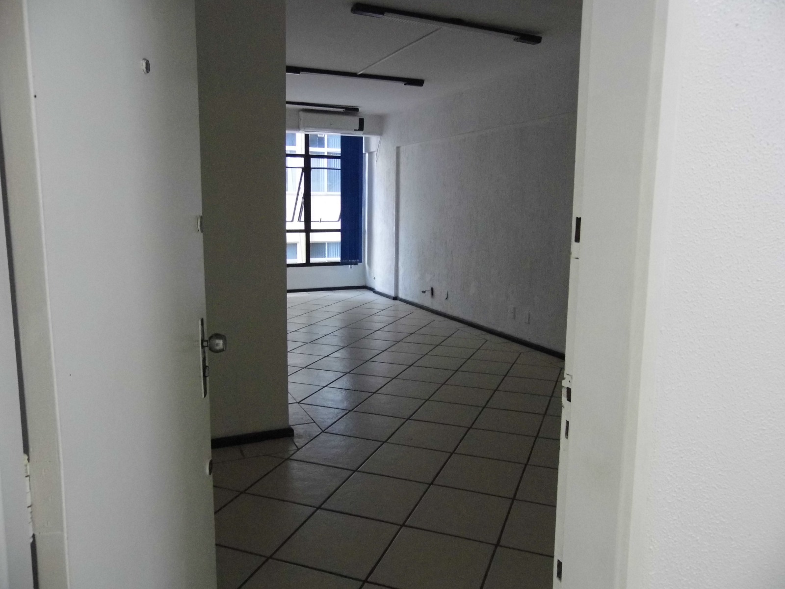 Imagem Sala Comercial à Venda, 33 m² em Centro - Florianópolis Imagem Sala Comercial à Venda, 33 m² em Centro - Florianópolis