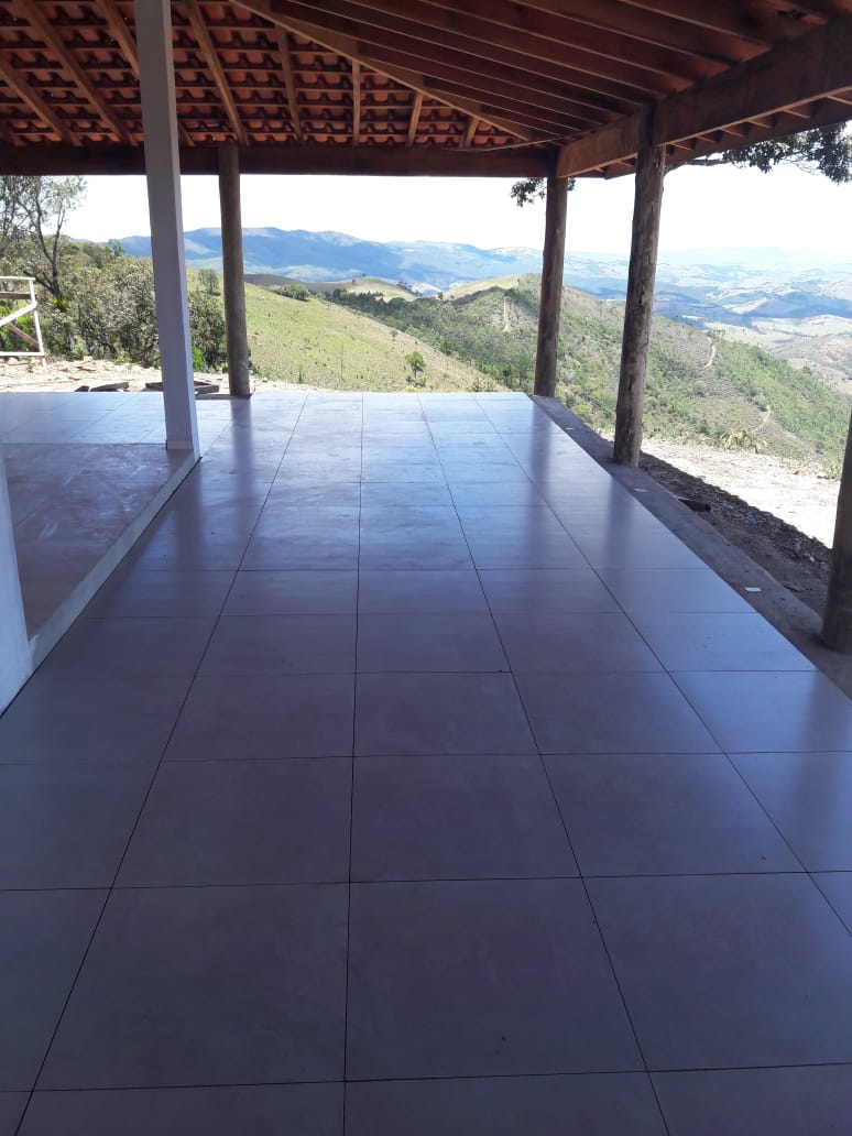Imagem Imóvel com 3 Quartos à Venda, 629 m²em Campos Novos - Cunha Imagem Imóvel com 3 Quartos à Venda, 629 m²em Campos Novos - Cunha