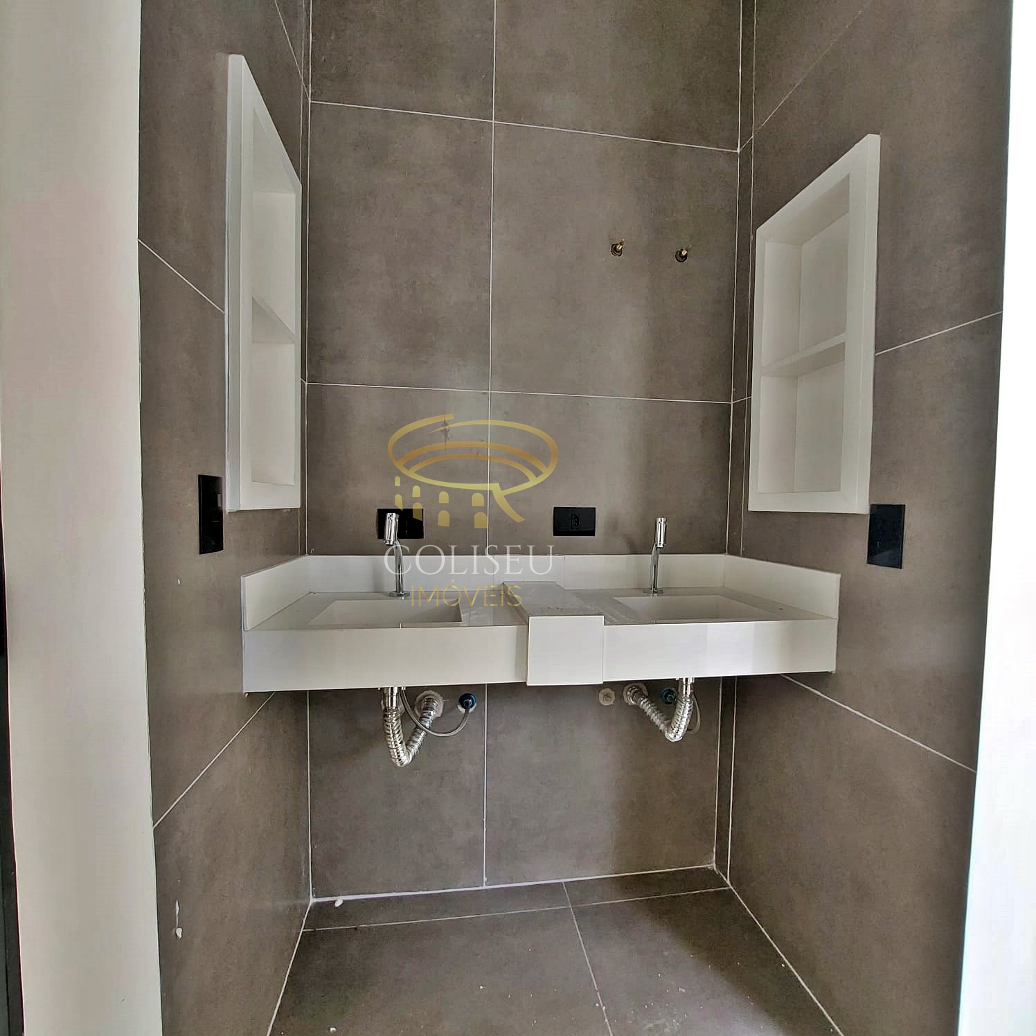 Imagem Casa com 3 Quartos à Venda, 140 m²em Bom Jardim - Maringá