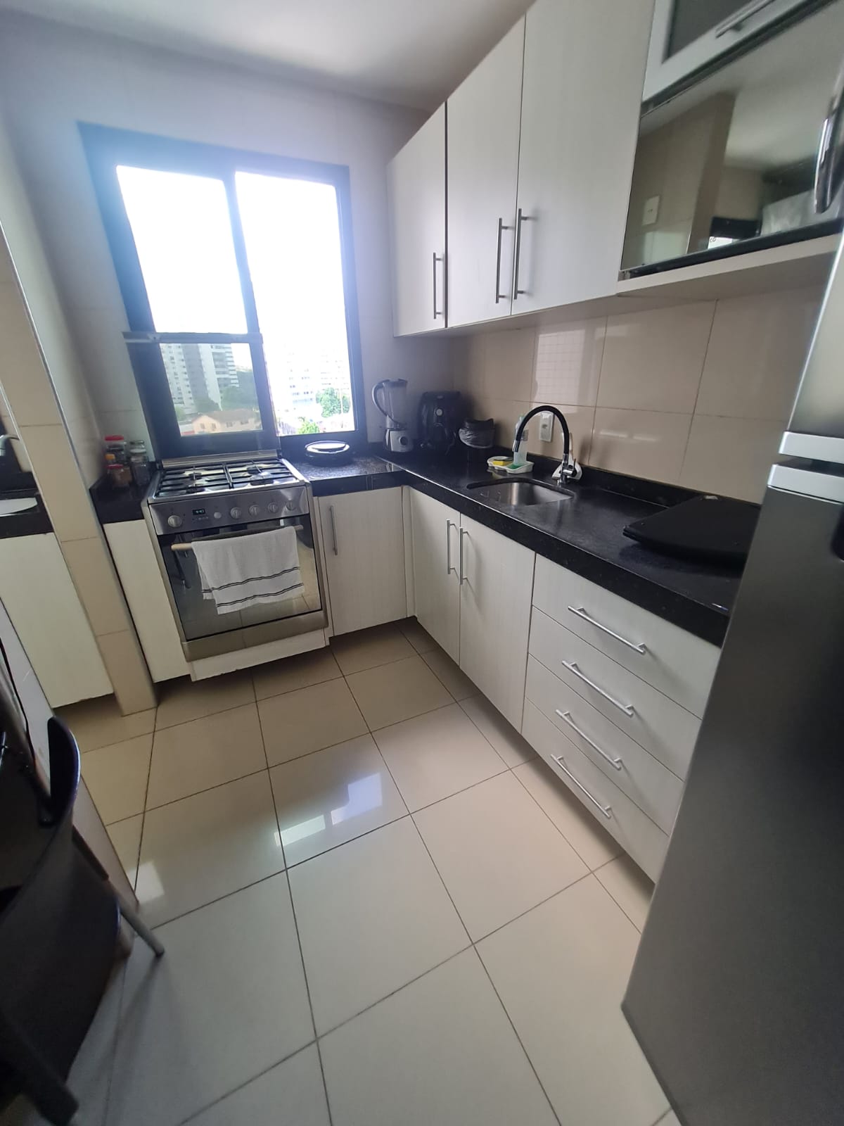 Imagem Apartamento com 3 Quartos à Venda, 100 m²em Aflitos - Recife