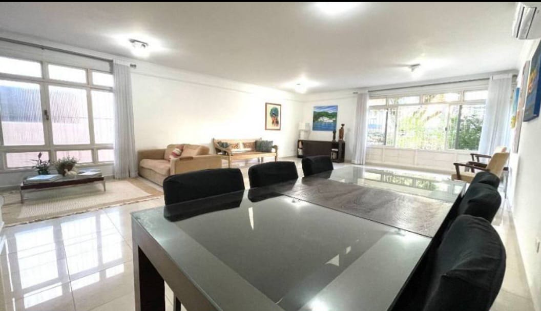 Imagem Casa com 3 Quartos à Venda, 229 m²em Ponta da Praia - Santos
