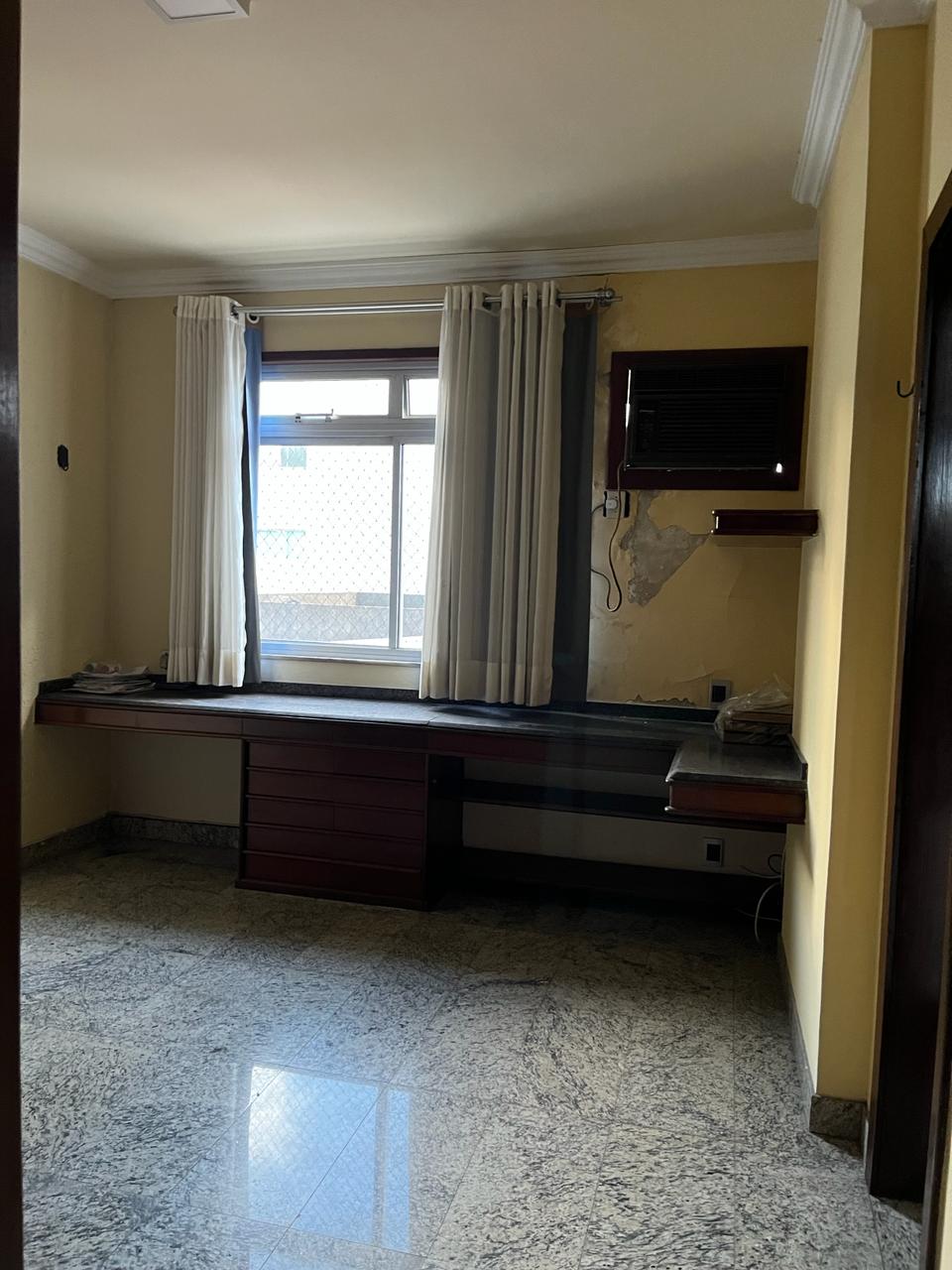 Imagem Apartamento com 4 Quartos à Venda, 240 m²em Umarizal - Belém Imagem Apartamento com 4 Quartos à Venda, 240 m²em Umarizal - Belém