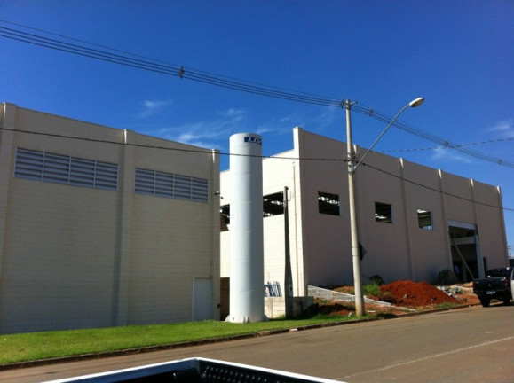 Imagem Galpão à Venda ou Locação, 400 m²em Centro Industrial de Limeira - CIL - Limeira