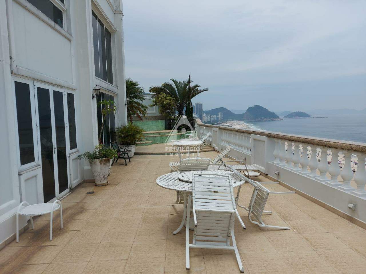 Imagem Cobertura com 4 Quartos à Venda, 744 m²em Copacabana - Rio de Janeiro