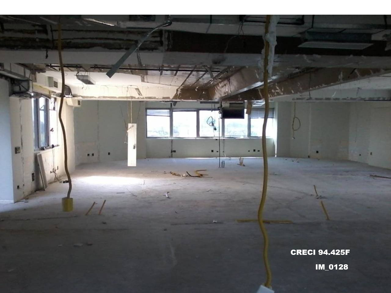 Sala Comercial à Venda ou Locação, 204 m² em Cidade Monções - São Paulo