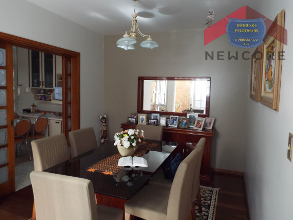 Imagem Casa com 4 Quartos à Venda, 315 m² em Centro - Pelotas