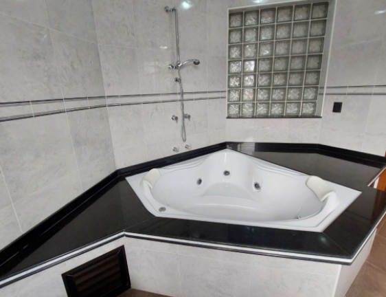 Imagem Sobrado com 3 Quartos à Venda, 640 m² em Loteamento Residencial Fazenda São José - Valinhos Imagem Sobrado com 3 Quartos à Venda, 640 m² em Loteamento Residencial Fazenda São José - Valinhos