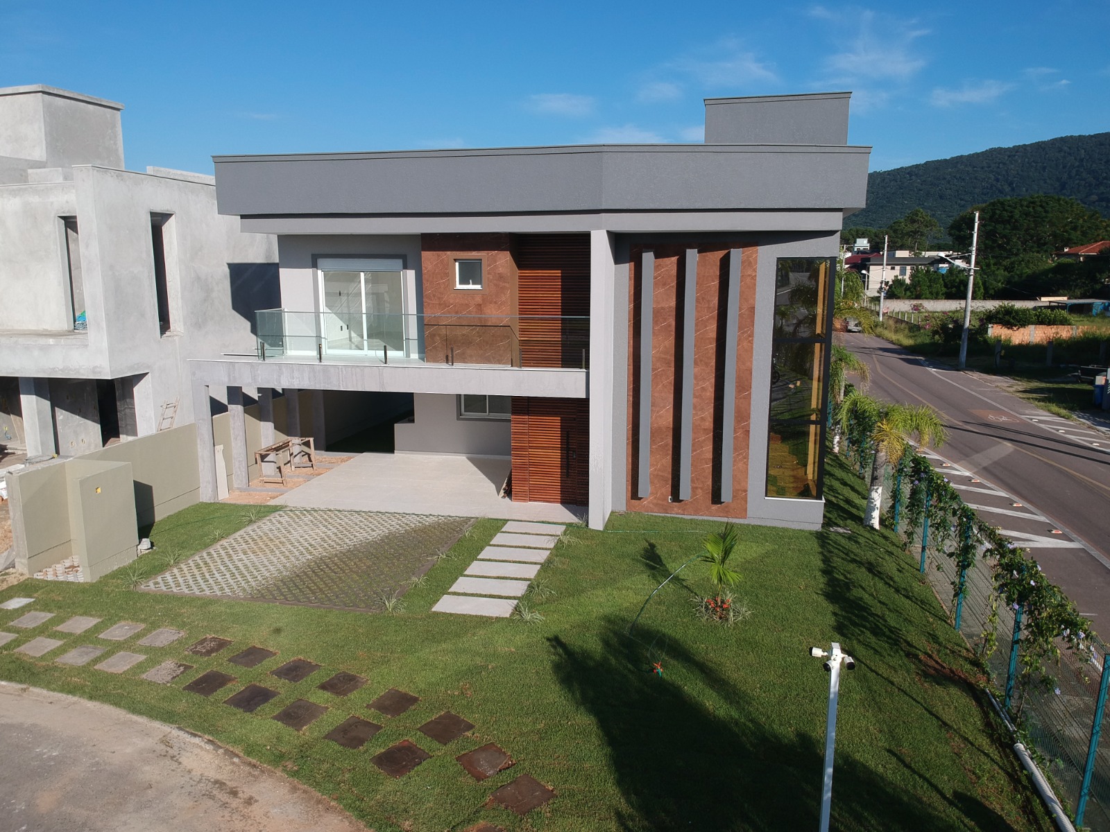 Imagem Casa de Condomínio com 3 Quartos à Venda, 212 m²em São João do Rio Vermelho - Florianópolis
