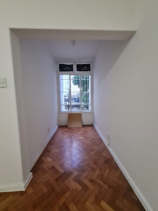 Imagem Apartamento com 3 Quartos à Venda, 220 m²em Copacabana - Rio de Janeiro Imagem Apartamento com 3 Quartos à Venda, 220 m²em Copacabana - Rio de Janeiro