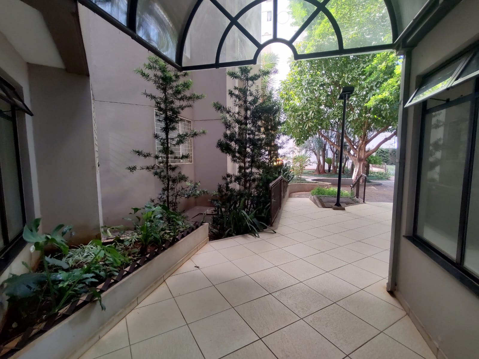 Imagem Apartamento com 3 Quartos à Venda, 64 m²em Cláudia - Londrina