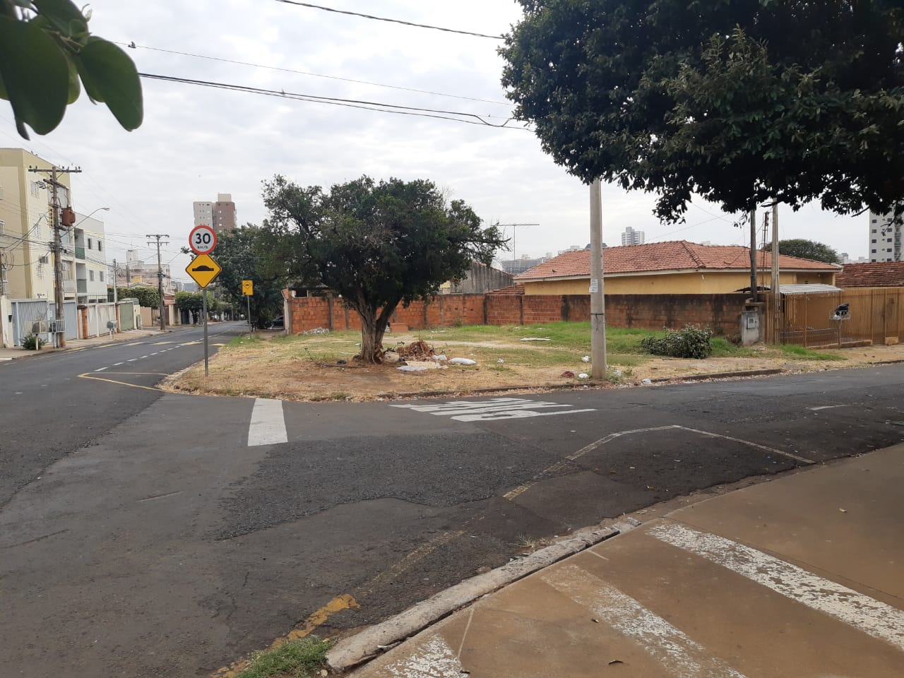 Imagem Terreno à Venda, 287 m²em Parque Estoril - São José do Rio Preto