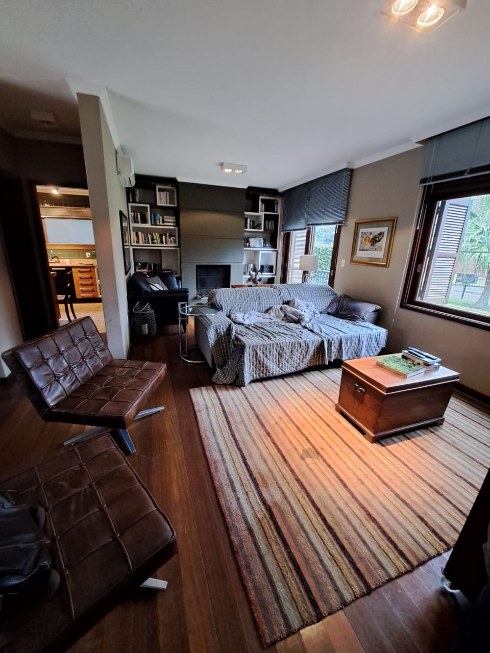 Imagem Casa com 3 Quartos à Venda, 300 m²em Laranjal - Pelotas Imagem Casa com 3 Quartos à Venda, 300 m²em Laranjal - Pelotas