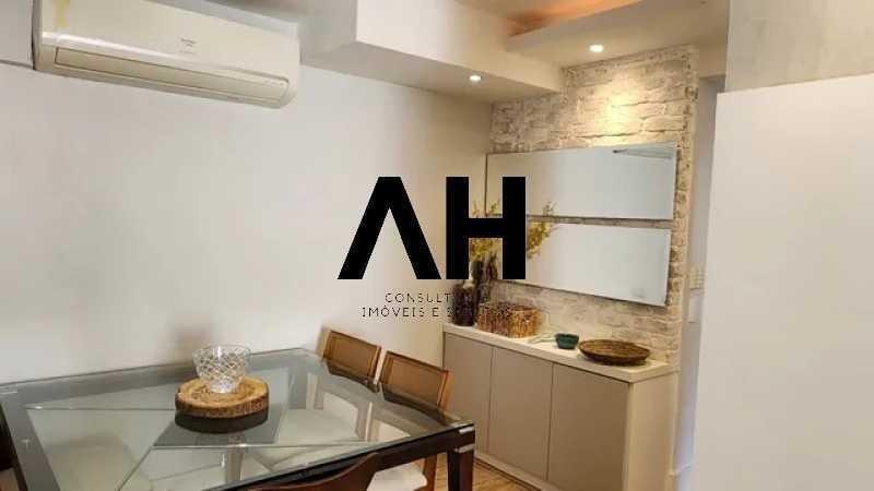 Imagem Apartamento com 3 Quartos à Venda, 96 m²em Santa Rosa - Niterói Imagem Apartamento com 3 Quartos à Venda, 96 m²em Santa Rosa - Niterói