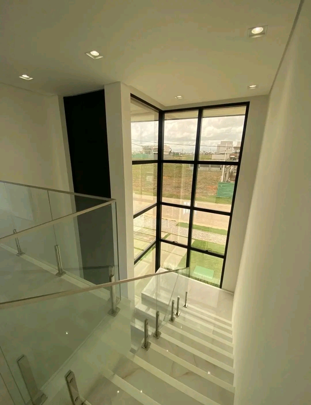 Imagem Casa de Condomínio com 4 Quartos à Venda, 250 m²em Cidade Alphaville  - Eusébio