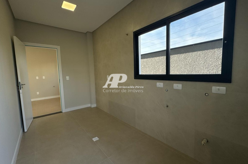 Imagem Casa com 3 Quartos à Venda ou Temporada, 210 m²em Contorno - Ponta Grossa Imagem Casa com 3 Quartos à Venda ou Temporada, 210 m²em Contorno - Ponta Grossa