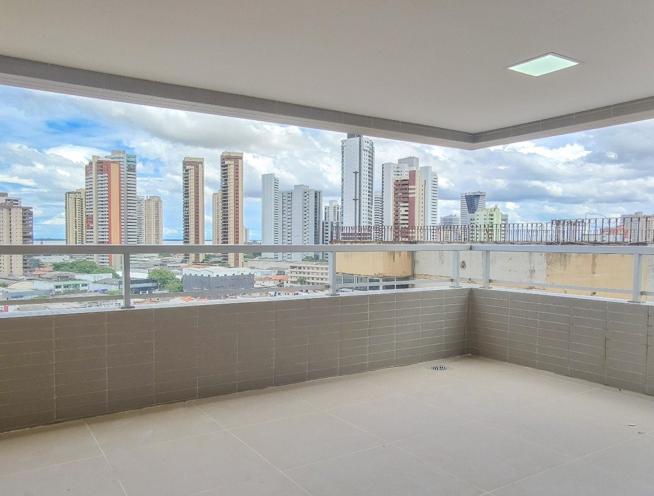 Imagem Apartamento com 2 Quartos para Alugar, 71 m²em Umarizal - Belém Imagem Apartamento com 2 Quartos para Alugar, 71 m²em Umarizal - Belém