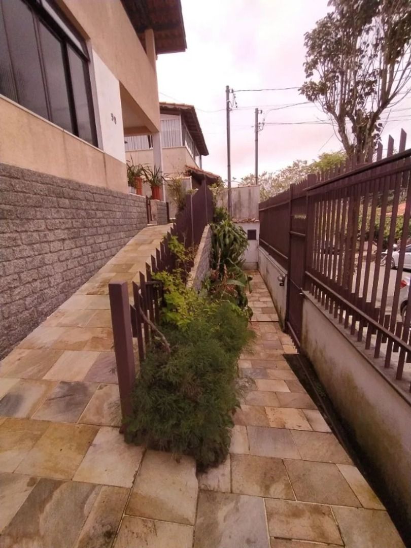 Imagem Casa com 3 Quartos à Venda, 200 m² em Aeroporto - Juiz de Fora