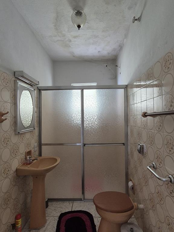 Imagem Casa com 1 Quarto à Venda, 180 m²em Vila M Genoveva - Jundiaí