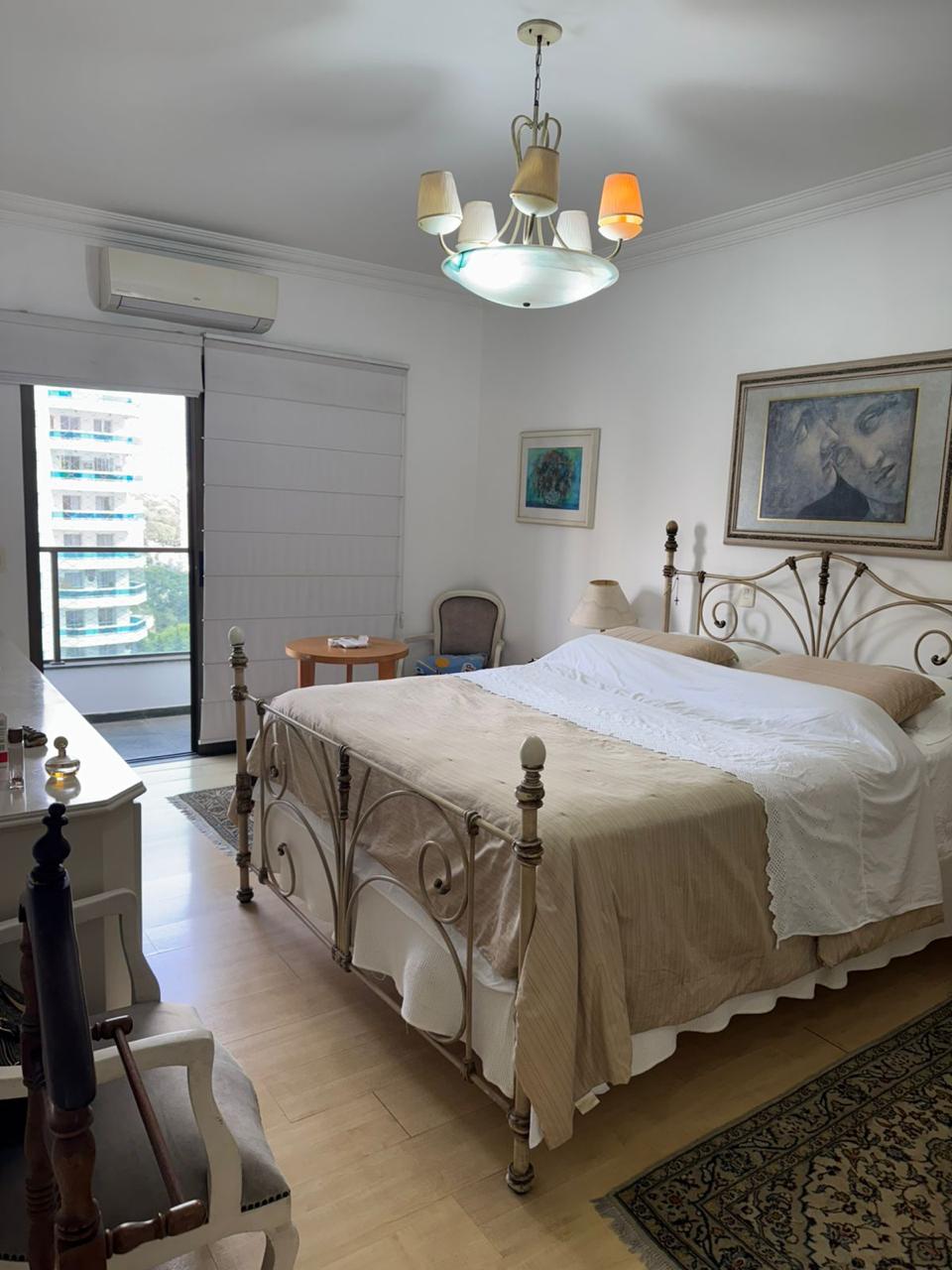Imagem Apartamento com 3 Quartos à Venda ou Locação, 247 m² em Vila Suzana - São Paulo