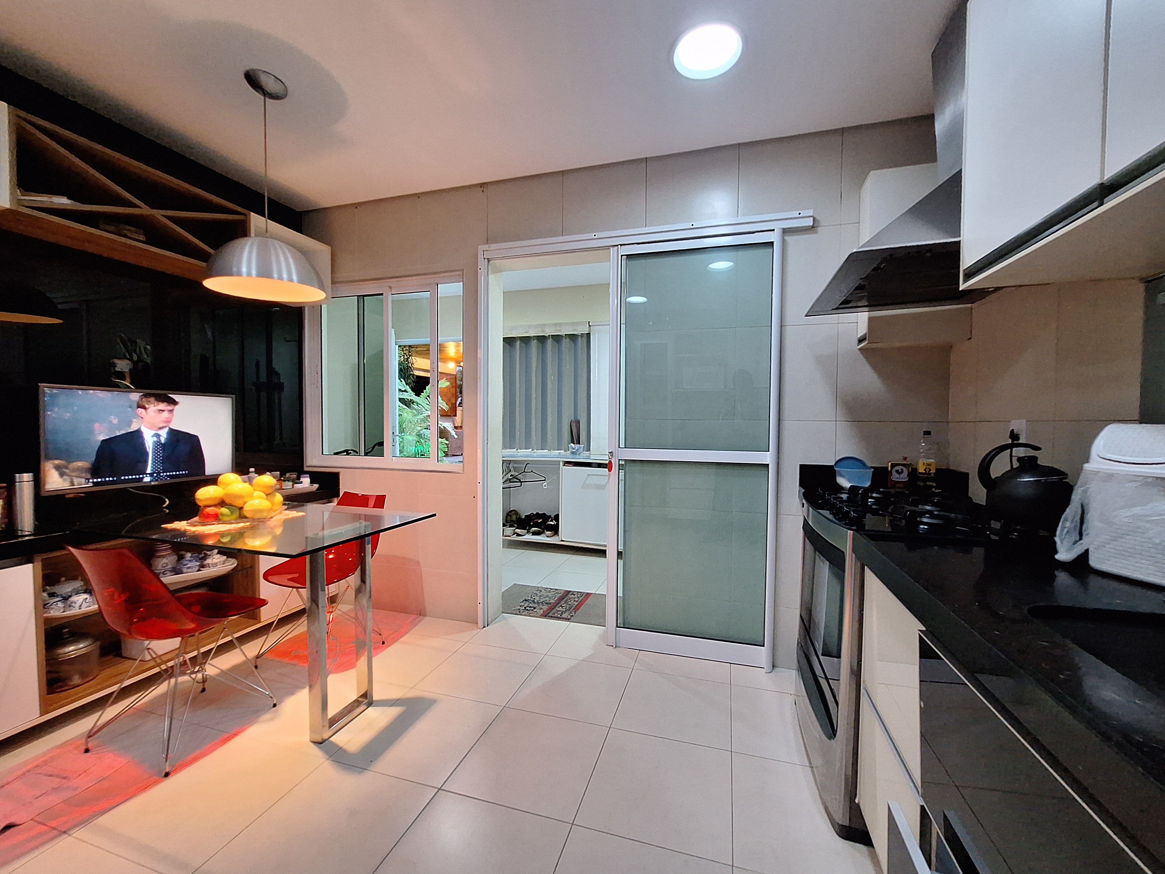 Imagem Casa de Condomínio com 4 Quartos à Venda, 242 m²em De Lourdes - Fortaleza