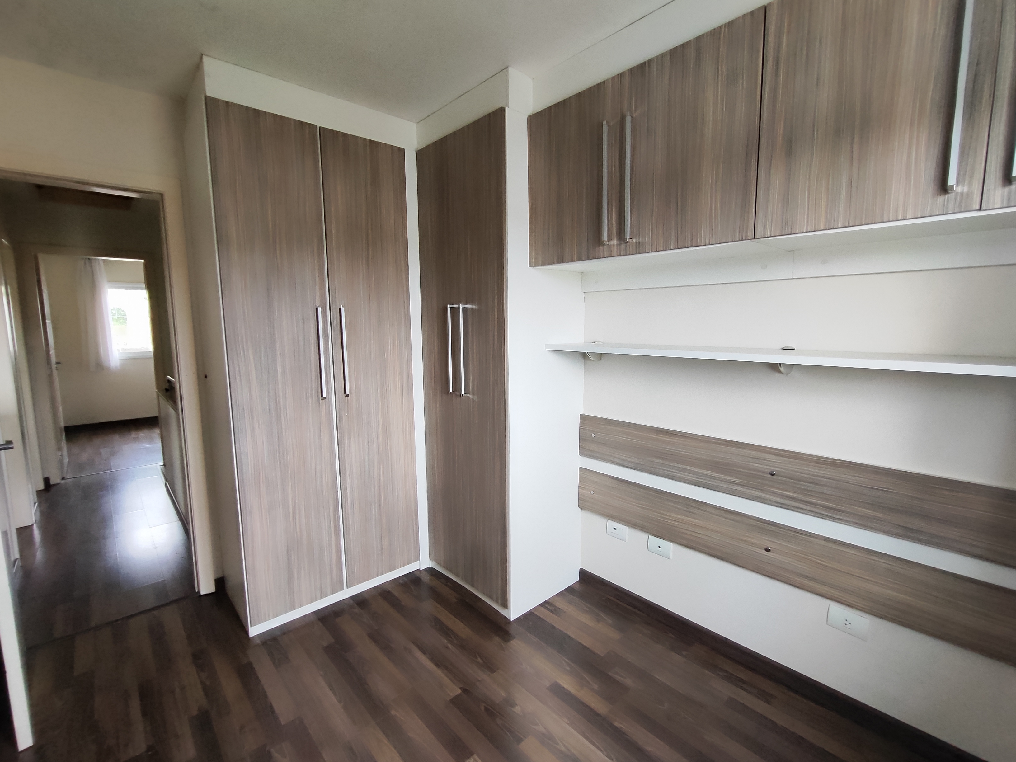Imagem Sobrado com 3 Quartos à Venda, 130 m²em Embu - Colombo