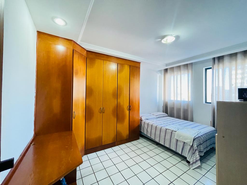 Imagem Apartamento com 4 Quartos à Venda, 221 m²em Candelária - Natal