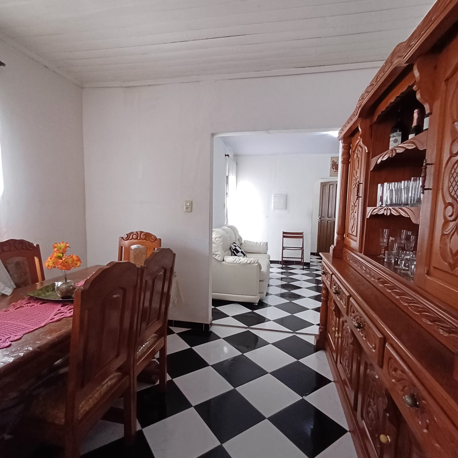 Imagem Casa com 4 Quartos à Venda, 263 m²em Dom Pedro I - Manaus Imagem Casa com 4 Quartos à Venda, 263 m²em Dom Pedro I - Manaus