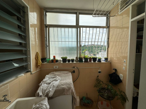 Imagem Apartamento com 2 Quartos à Venda, 70 m² em Santa Rosa - Niterói