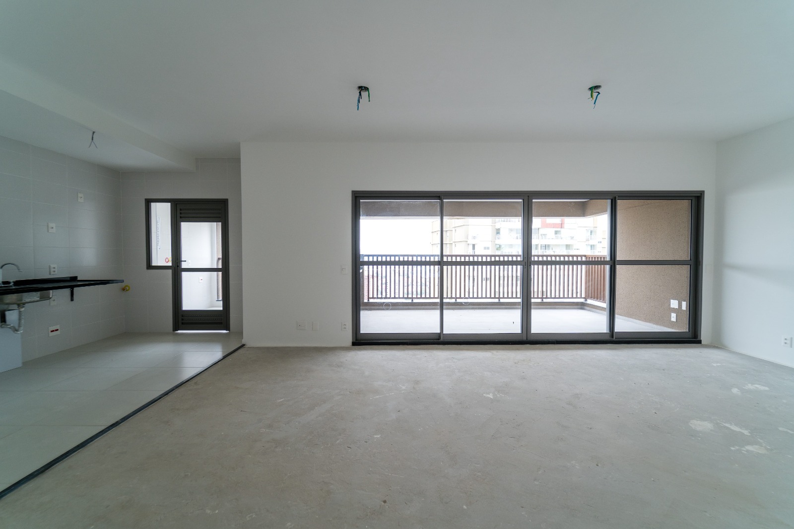 Imagem Apartamento com 4 Quartos à Venda, 132 m²em Vila Gumercindo - São Paulo