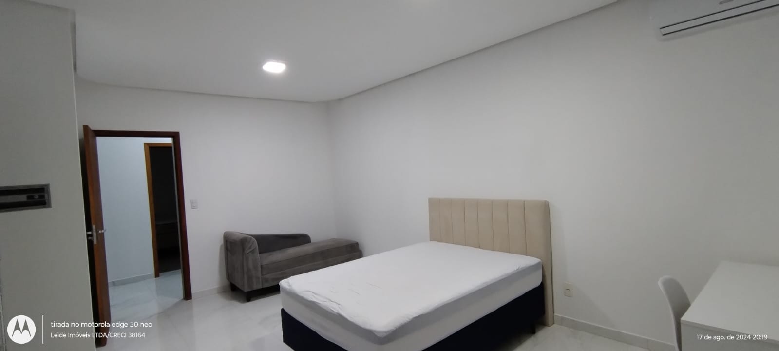 Imagem Sobrado com 8 Quartos à Venda, 444 m² em Centro - Florianópolis Imagem Sobrado com 8 Quartos à Venda, 444 m² em Centro - Florianópolis